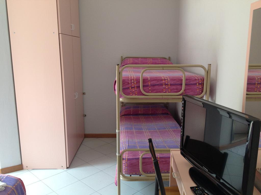 ريميني Hotel Laura المظهر الخارجي الصورة