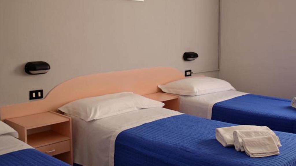 ريميني Hotel Laura الغرفة الصورة